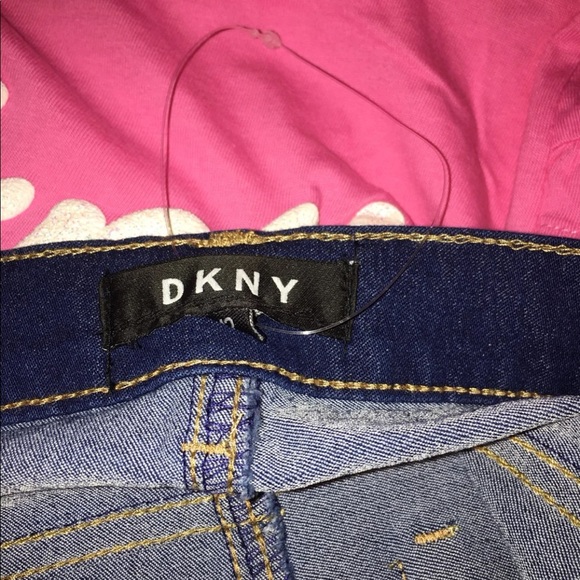 💗💗Simply Gorgeous Girl’s Short and Top New with Tags Size12 DKNY 2-pcs. - Picture 5 of 6